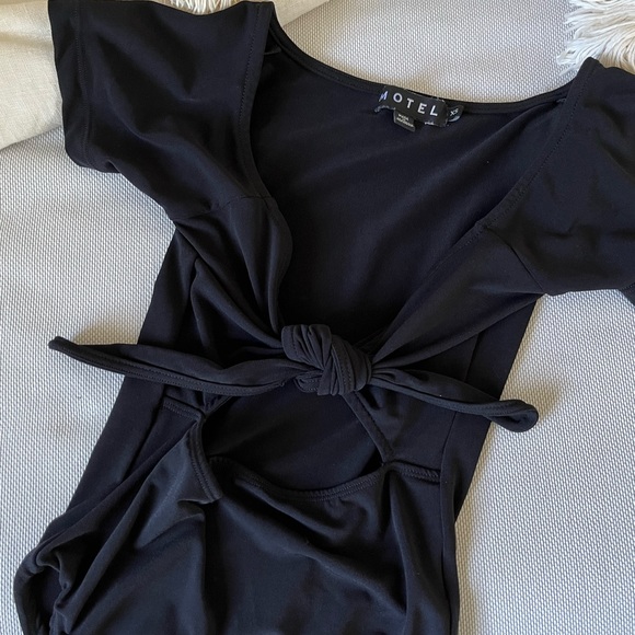 Princess Polly Bodysuit - Picture 4 of 4